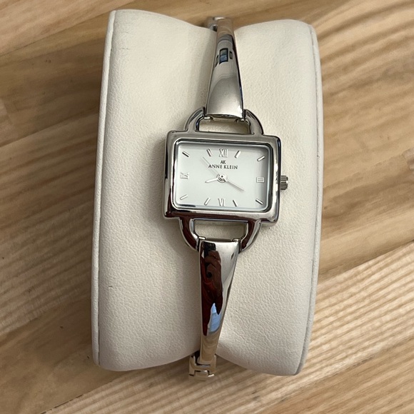 Anne Klein Ladies Watch Stainless Bracelet White Rectangular Dial Rare main image 11